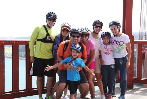family at golden gate bridge - bay city bike
