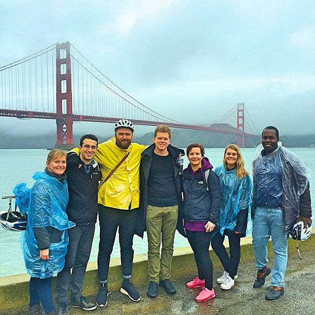 rainy day biking in san francisco - golden gate bridge - bay city bike